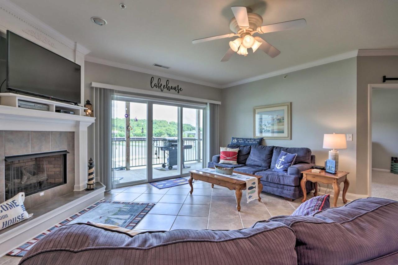Lakefront Ozark Condo With Balcony And Seasonal Pool! Camdenton Exterior photo