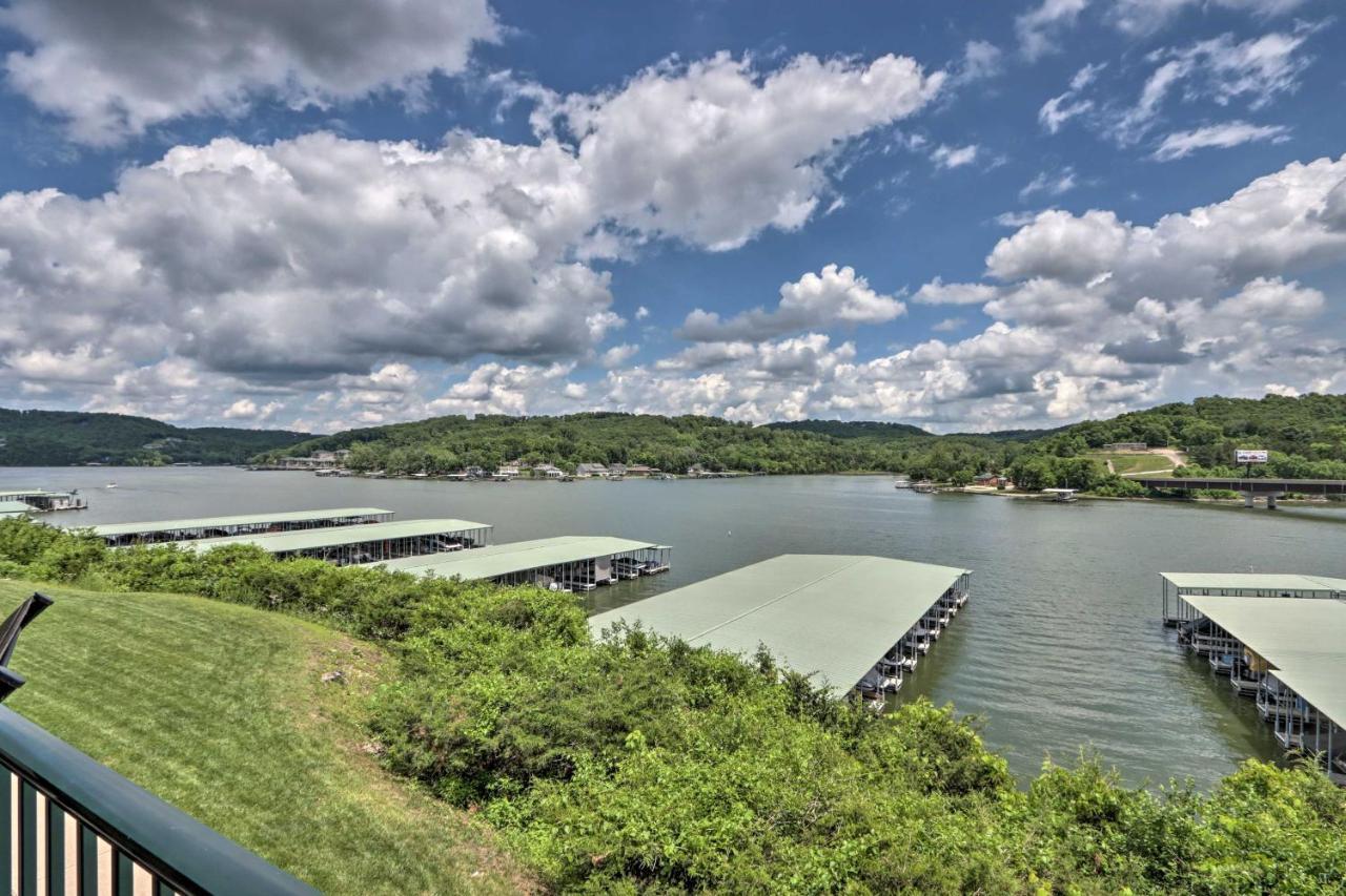 Lakefront Ozark Condo With Balcony And Seasonal Pool! Camdenton Exterior photo